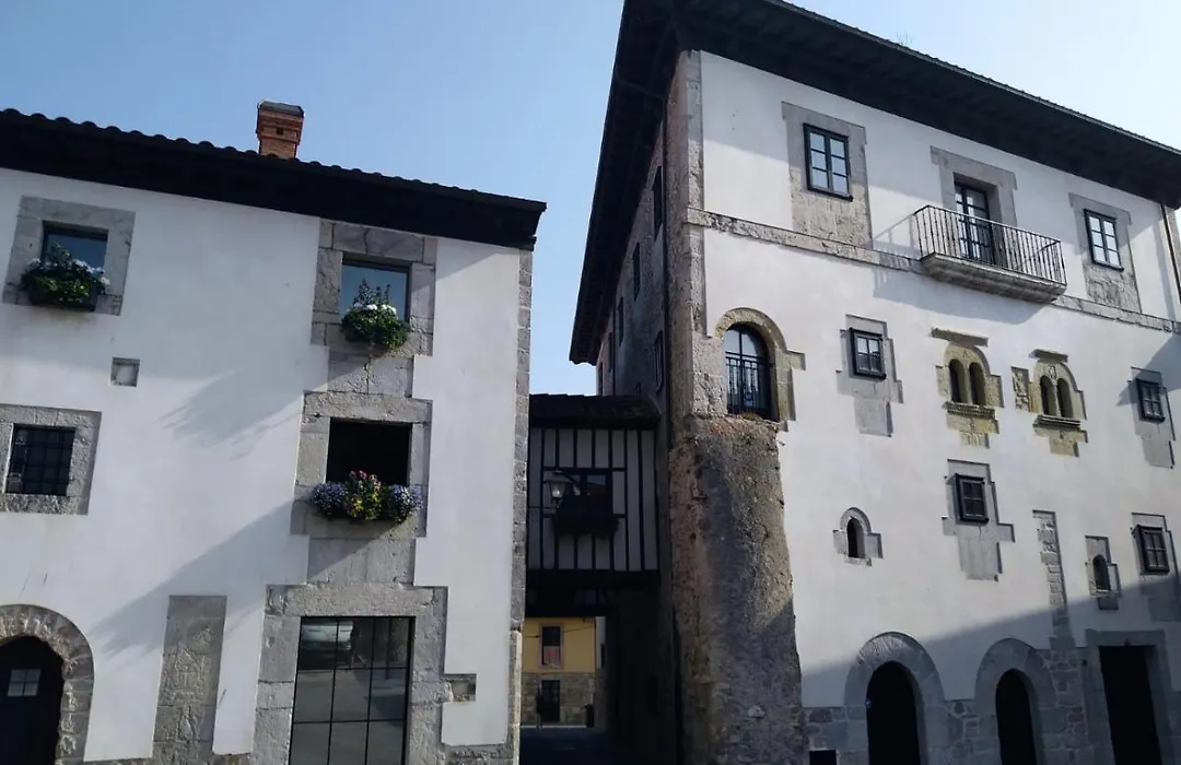 Hotel Puerto de Llanes-1