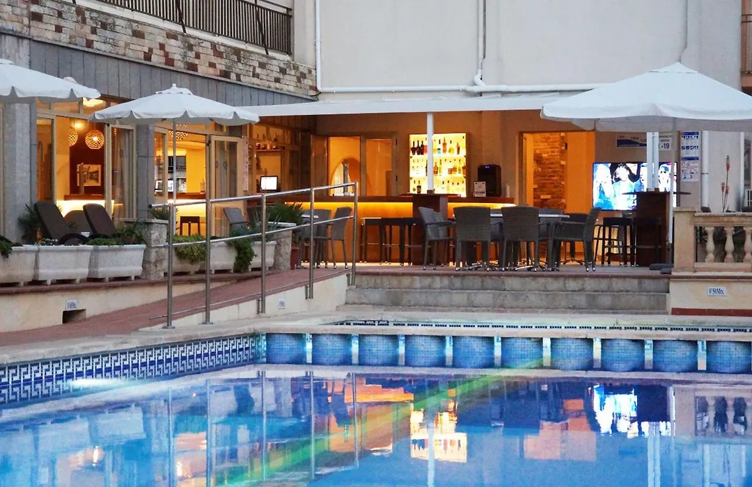 Hotel Iris - Only Adults-1