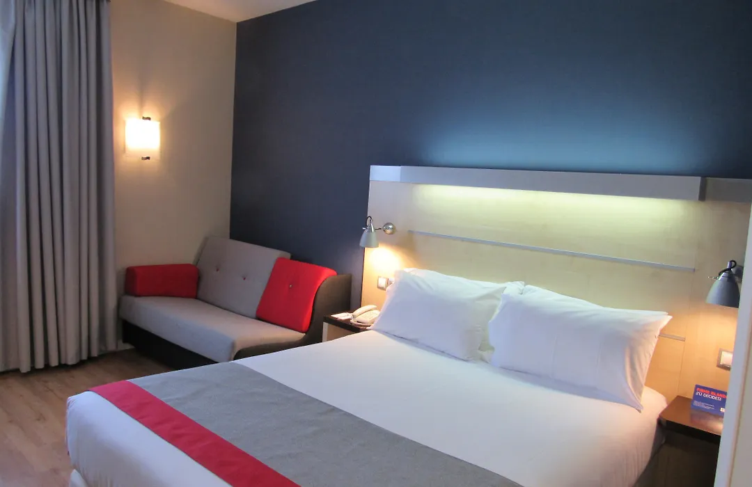 Holiday Inn Express Barcelona - Montmeló, an IHG Hotel-1