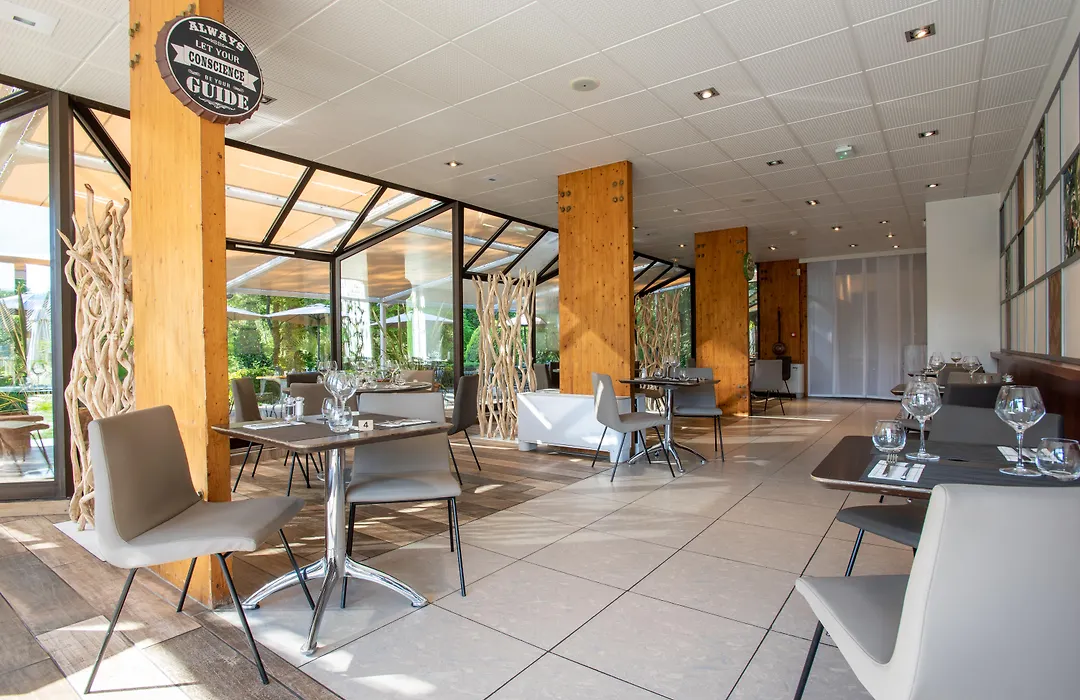 Novotel Aix-en-Provence Pont de L'Arc-1