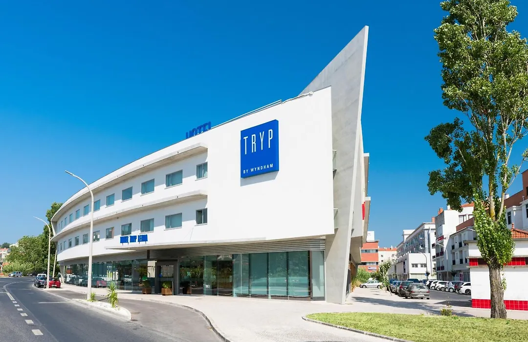 Tryp By Wyndham Leiria-1
