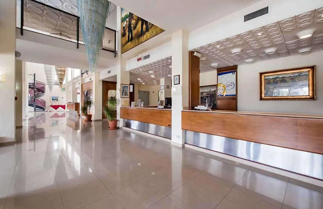 Hotel Hr-1