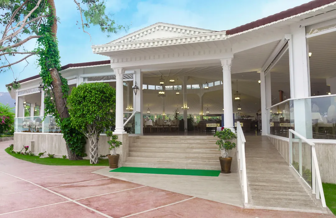 Club & Hotel Letoonia-1
