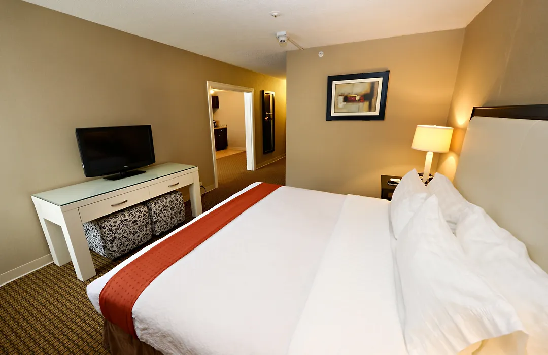 Holiday Inn & Suites Boston Peabody By Ihg-1