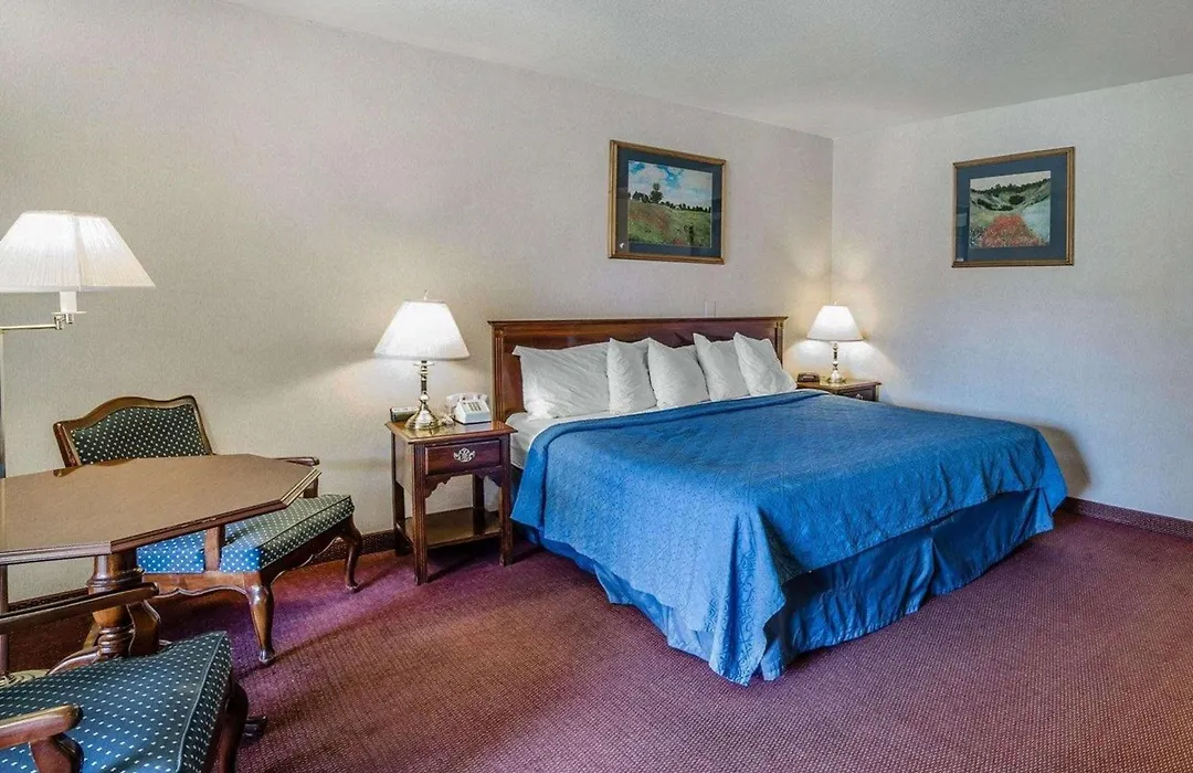 Econo Lodge Near Reno-Sparks Convention Center-1