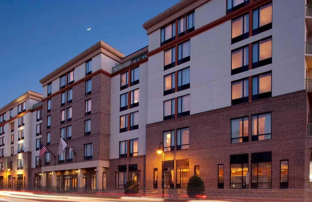 Doubletree By Hilton Historic Savannah-1
