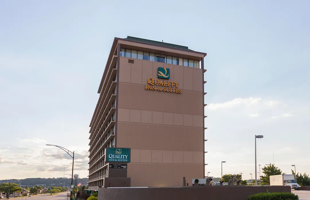 Quality Inn & Suites Cincinnati Downtown Area-1
