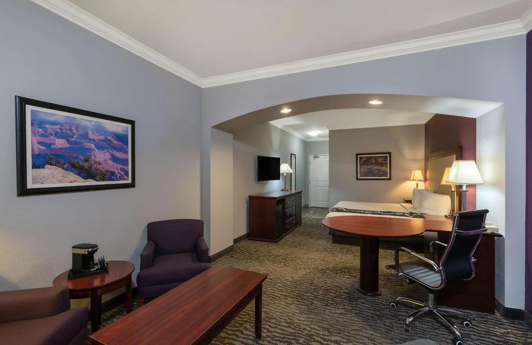 La Quinta Inn & Suites By Wyndham Loveland Estes Park-1