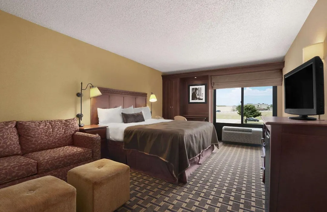 Baymont By Wyndham Lewisville-1