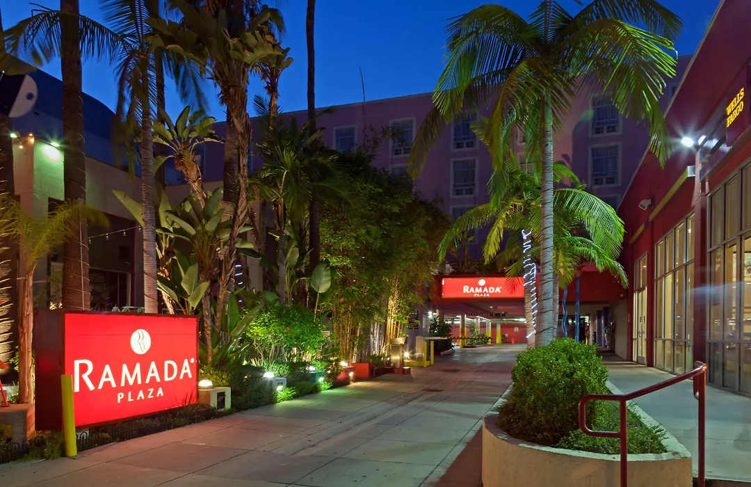 Ramada Plaza By Wyndham West Hollywood Hotel & Suites-1