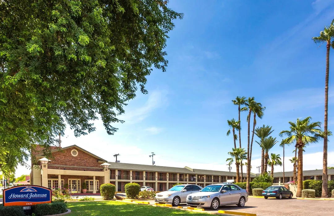 Howard Johnson By Wyndham Scottsdale Old Town-1