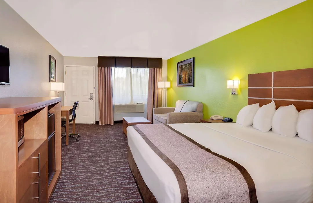 Days Inn & Suites By Wyndham Arcata-1