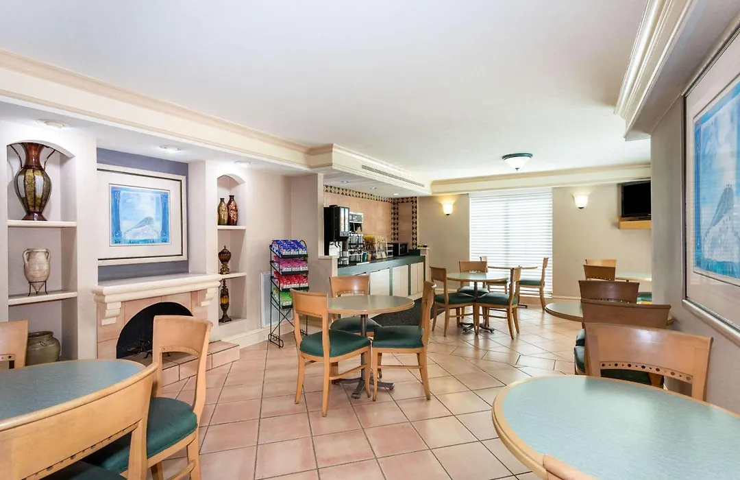 La Quinta Inn By Wyndham Tallahassee North-1