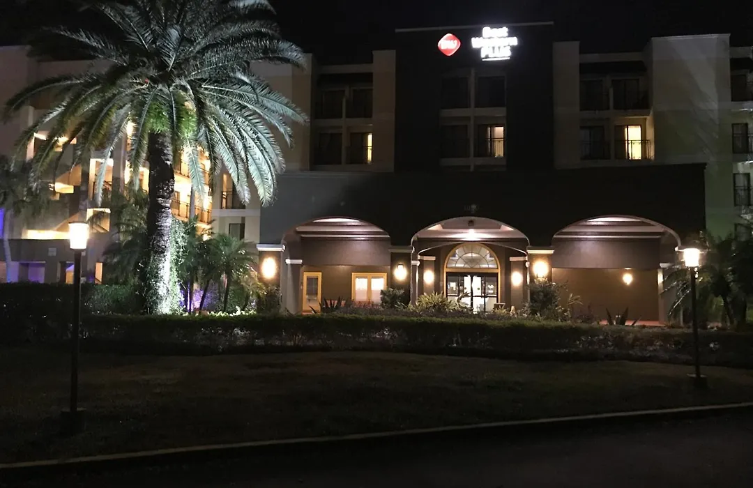 Best Western Plus Deerfield Beach Hotel & Suites-1