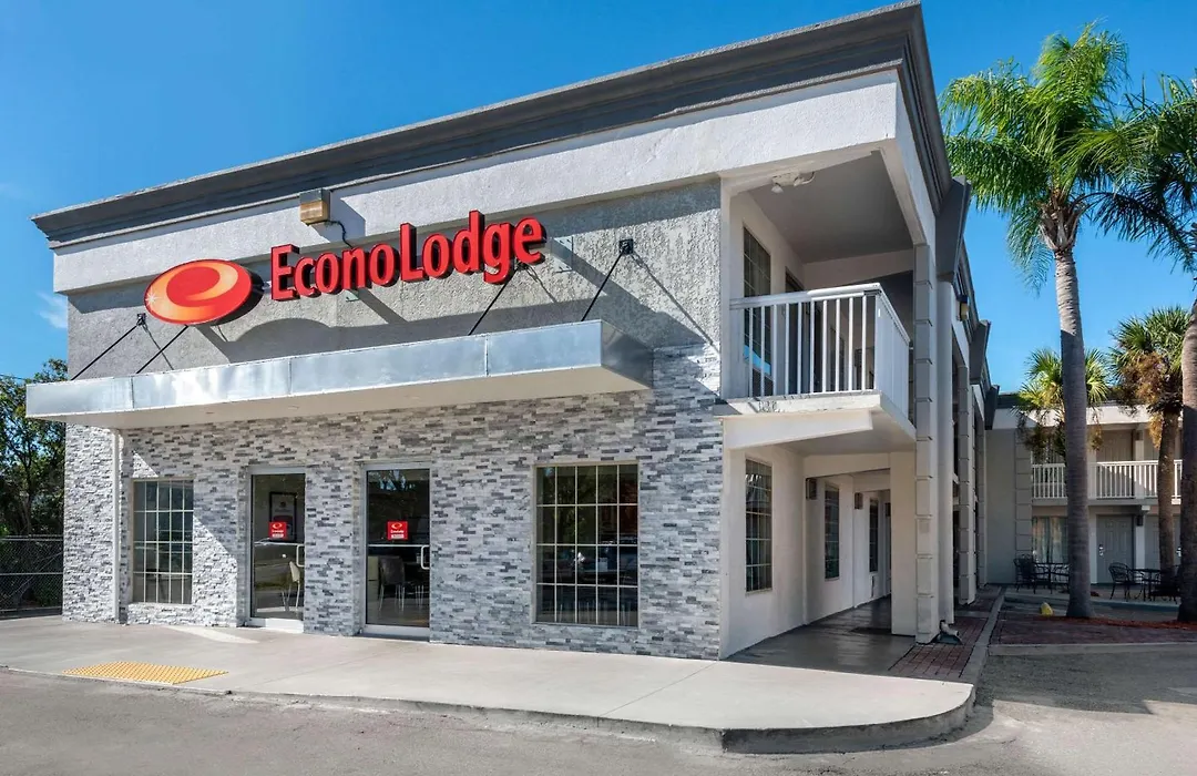 Econo Lodge Airport - Rj Stadium-1