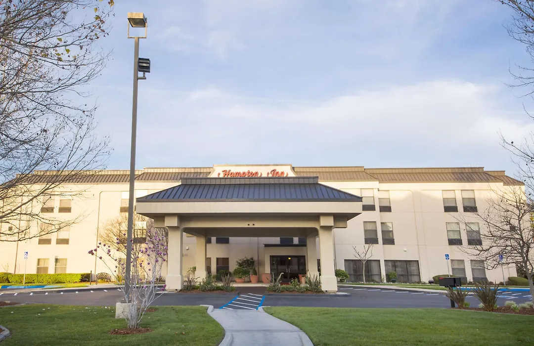 Hampton Inn Tracy-1