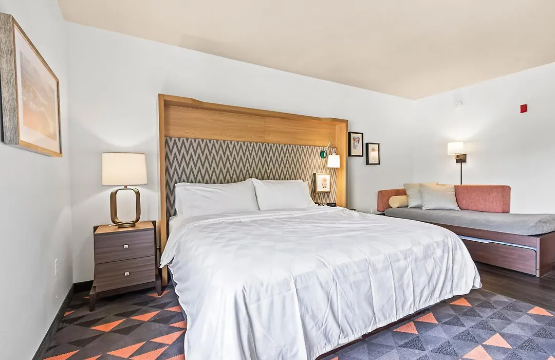 Holiday Inn - St. Petersburg West By Ihg-1