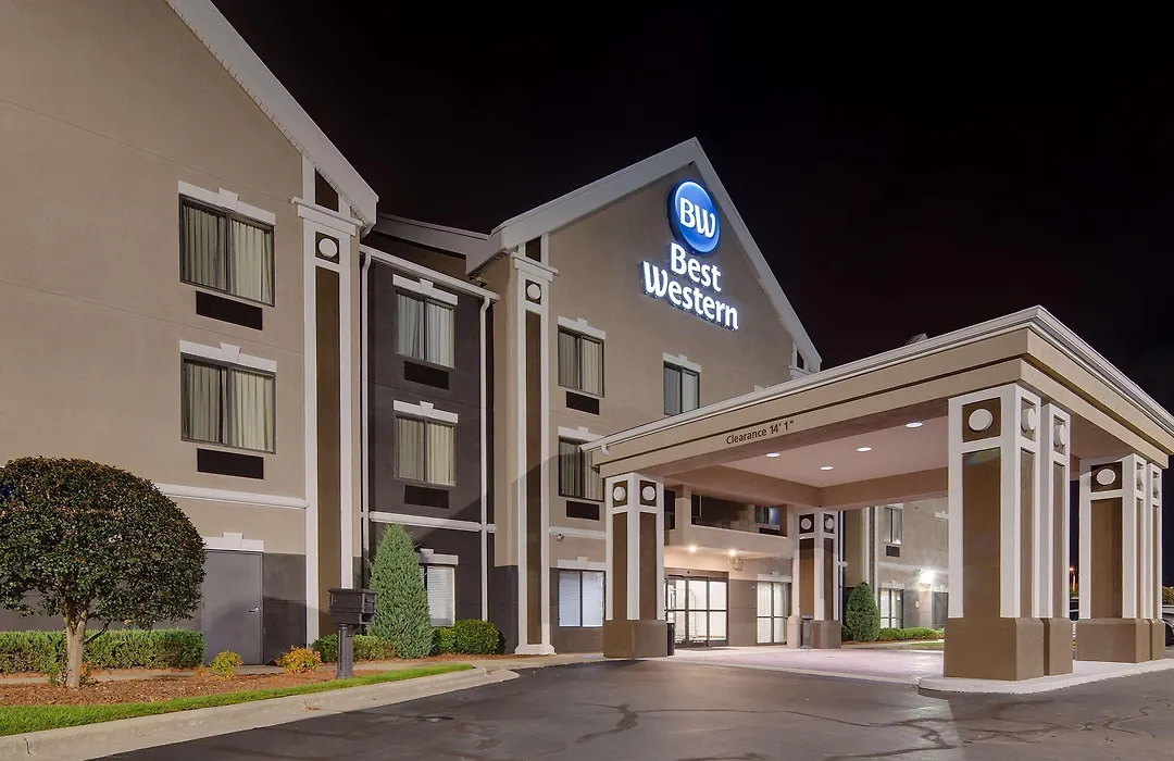 Best Western Smithfield Inn-1