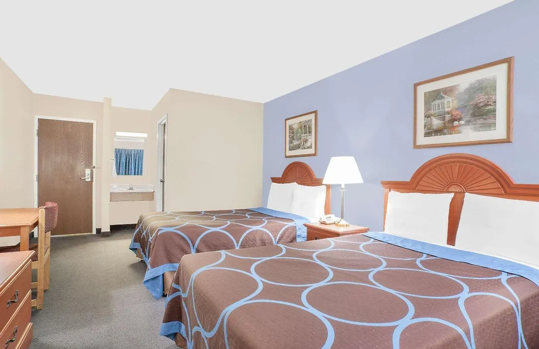 Super 8 By Wyndham Middletown-1