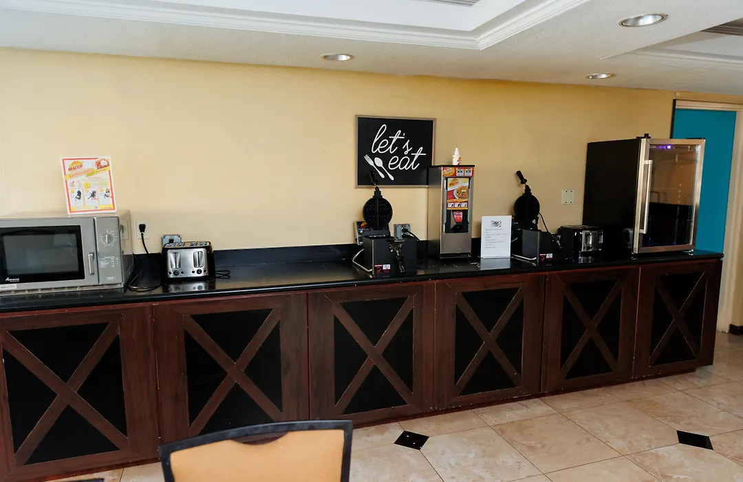 Garnet Inn & Suites-1