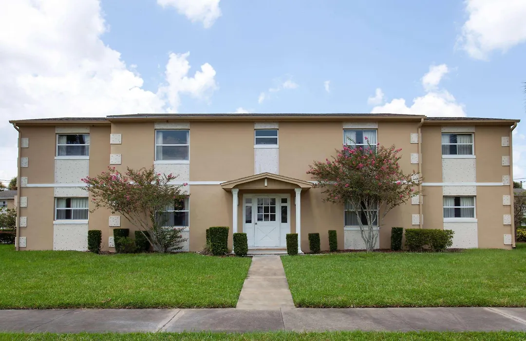 Super 8 By Wyndham Kissimmee-1