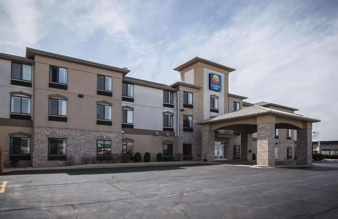 Comfort Inn Crystal Lake - Algonquin-1