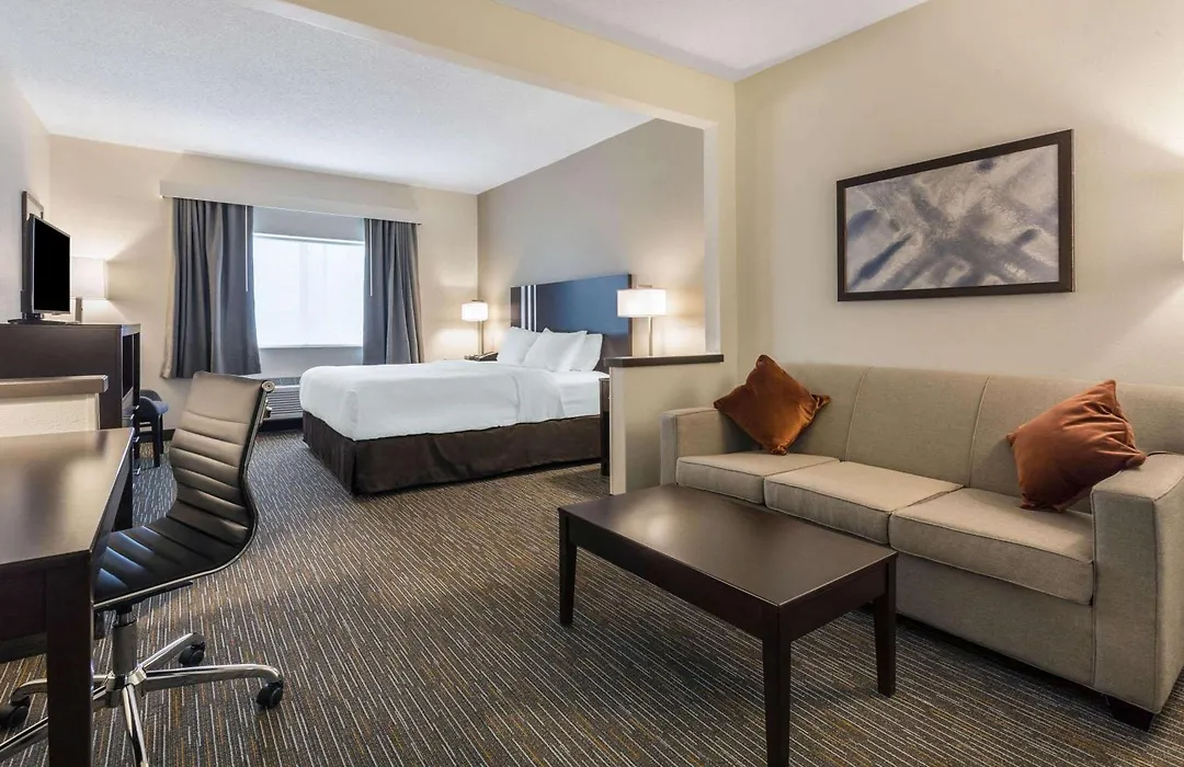 Wingate By Wyndham Gurnee-1