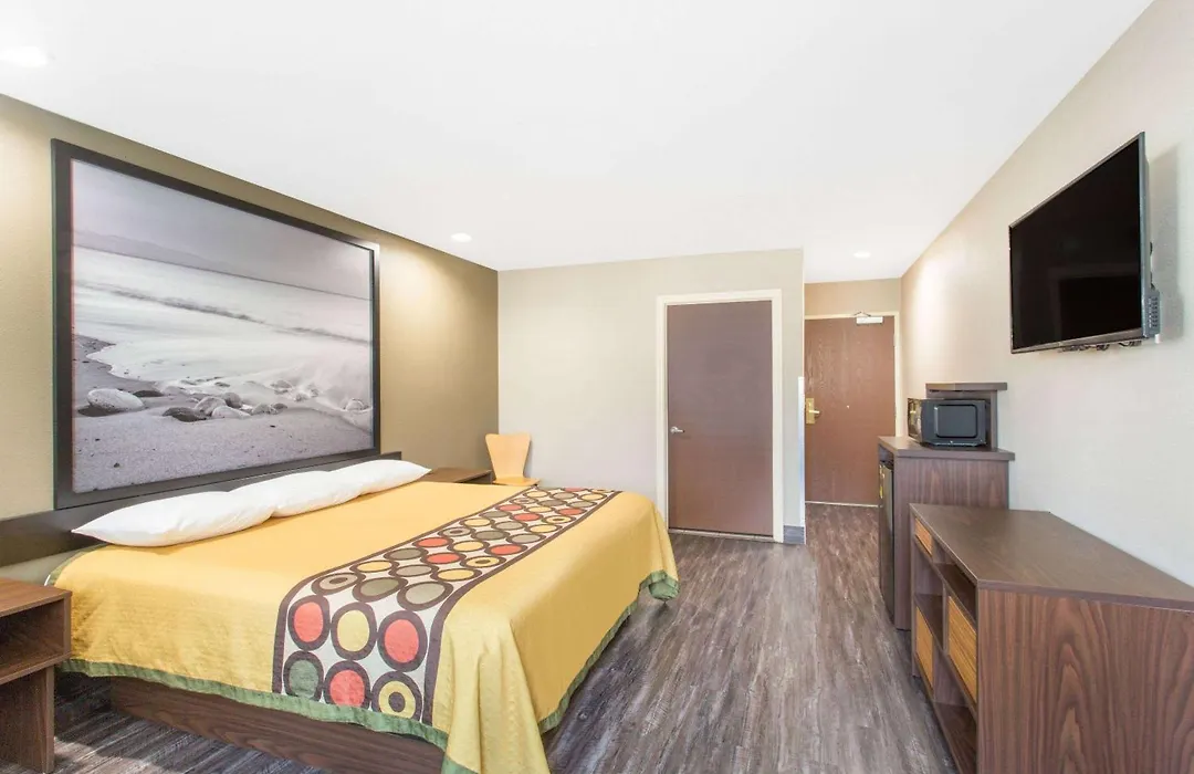 Super 8 By Wyndham National City Chula Vista-1
