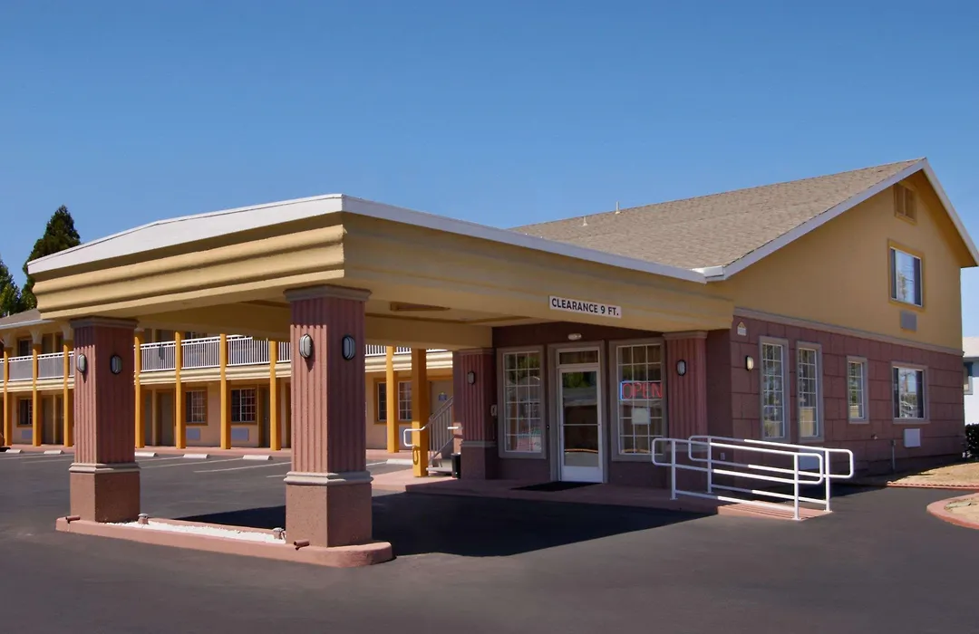 Days Inn By Wyndham Ukiah-1