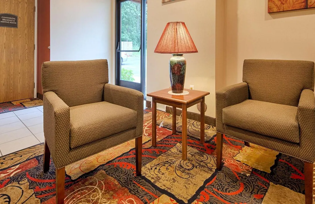 Best Western Plaza Hotel Saugatuck-1