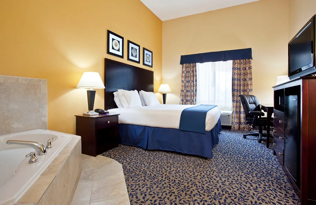 Holiday Inn Express & Suites Akron Regional Airport Area By Ihg-1
