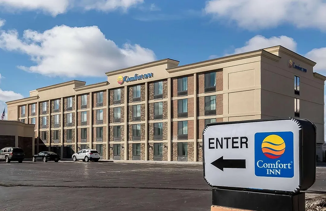 Comfort Inn Bay City - Riverfront-1
