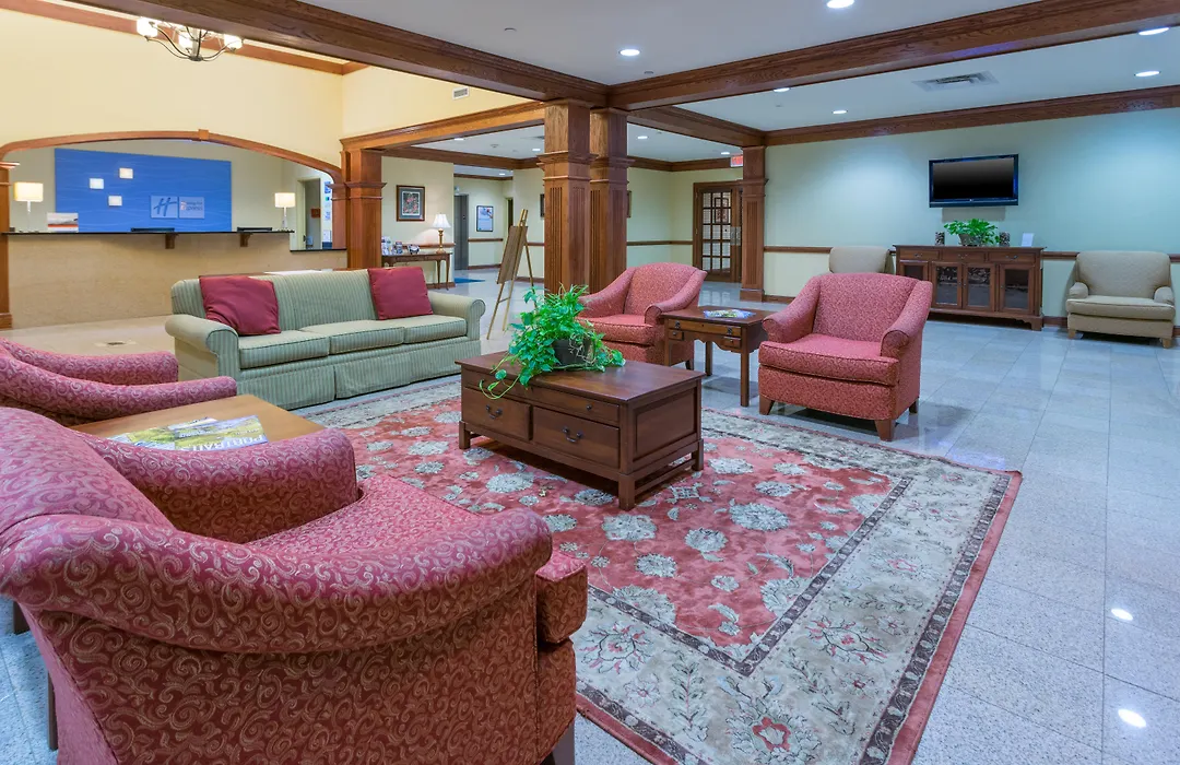 Holiday Inn Express & Suites Lexington North West-The Vineyard By Ihg-1