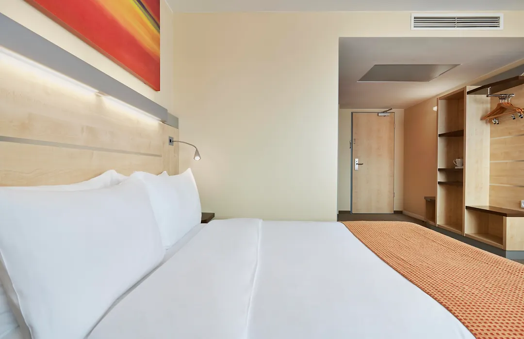 Holiday Inn Express Berlin City Centre West-1