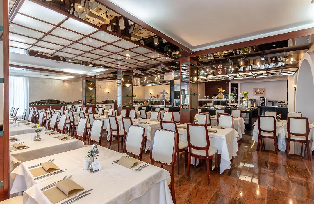 Hotel Malin-1