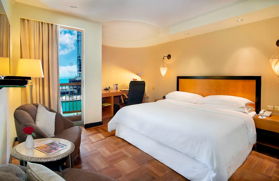 Sheraton Abu Dhabi Hotel & Resort-1