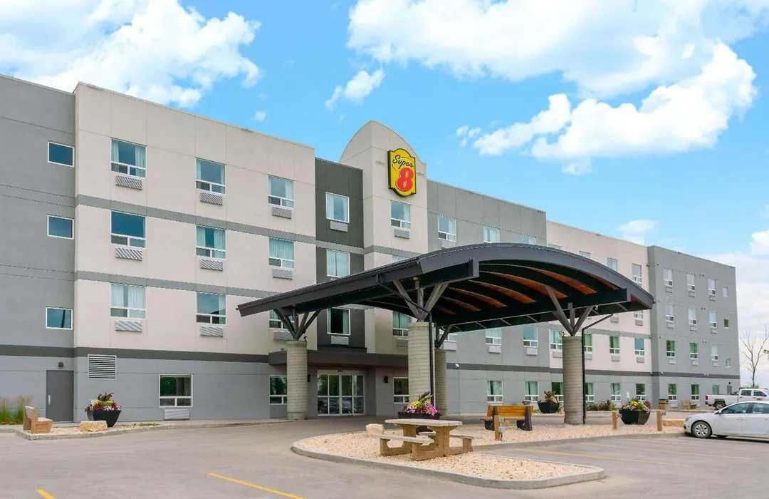 Super 8 By Wyndham Winnipeg East Mb-1