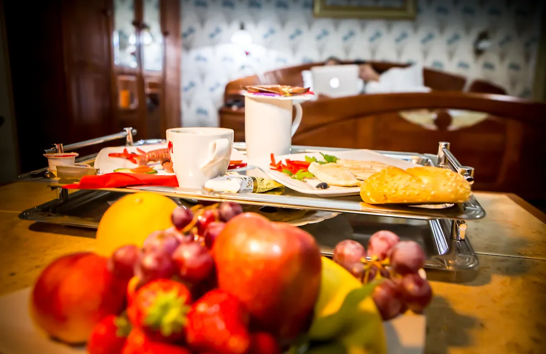 Bucharest Comfort Suites Hotel-1