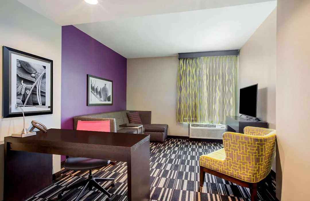 La Quinta By Wyndham Mcallen Convention Center-1