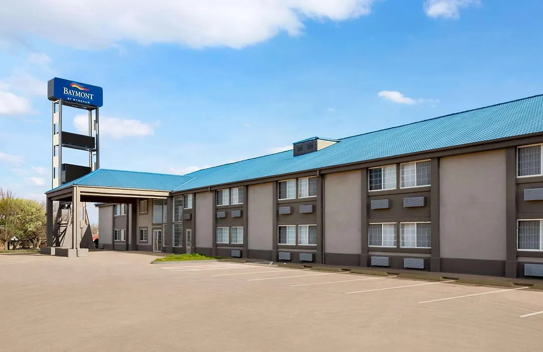 Baymont By Wyndham Blackwell I-35-1