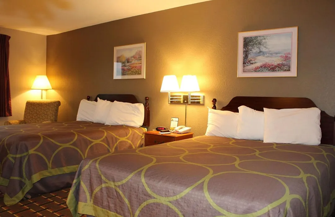 Super 8 By Wyndham Valparaiso-1
