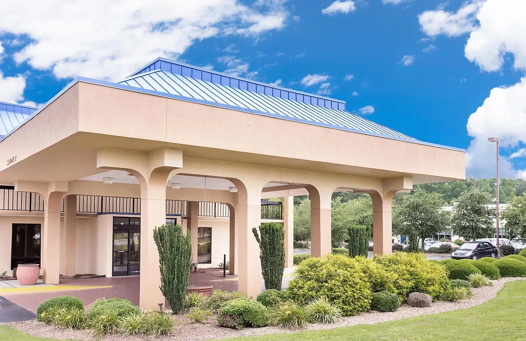 Baymont By Wyndham Greenville-1