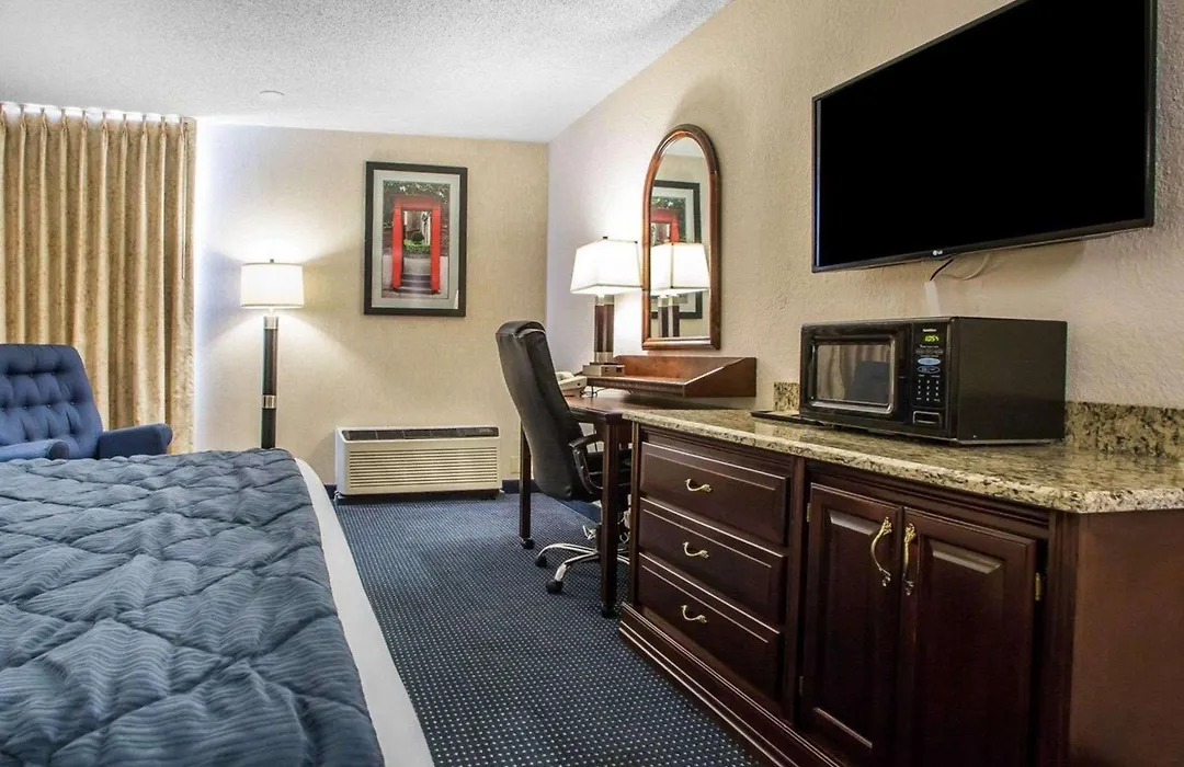 Quality Inn Schaumburg - Chicago Near The Mall-1
