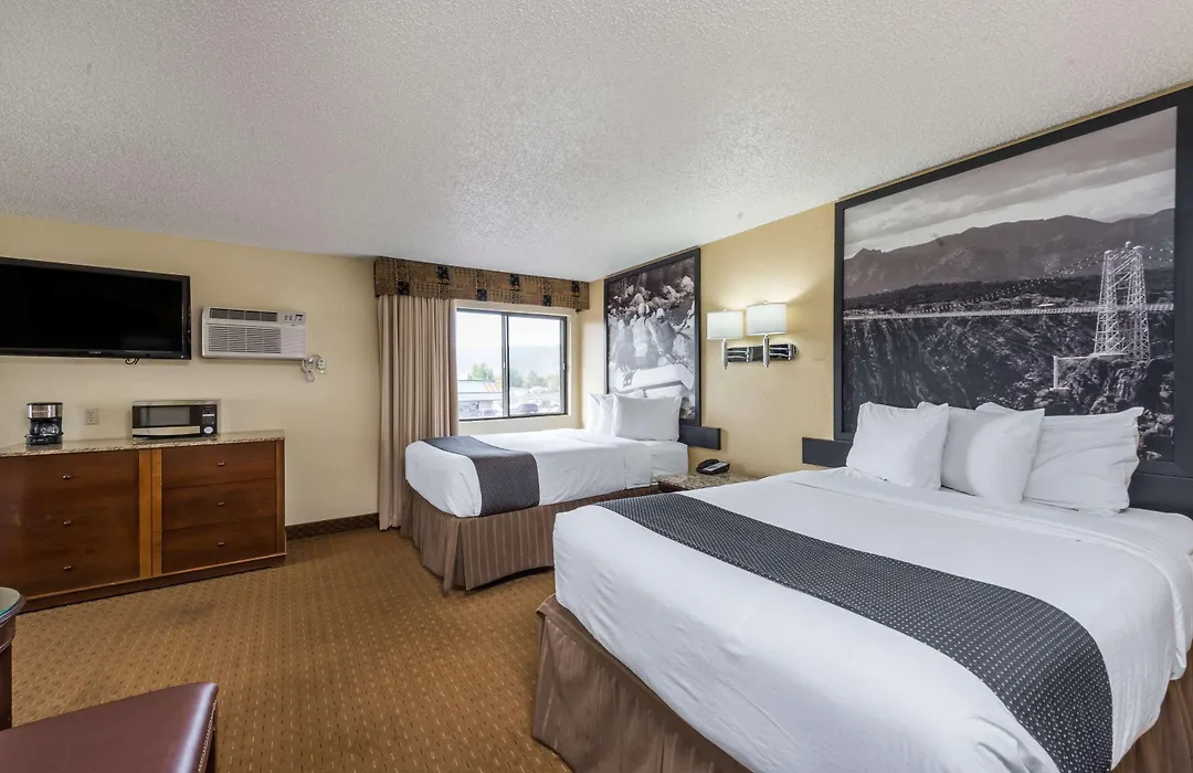 Super 8 By Wyndham Canon City-1