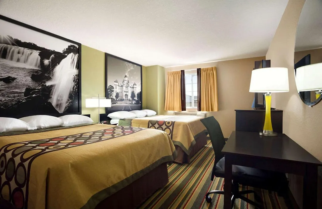 Super 8 By Wyndham Joplin-1
