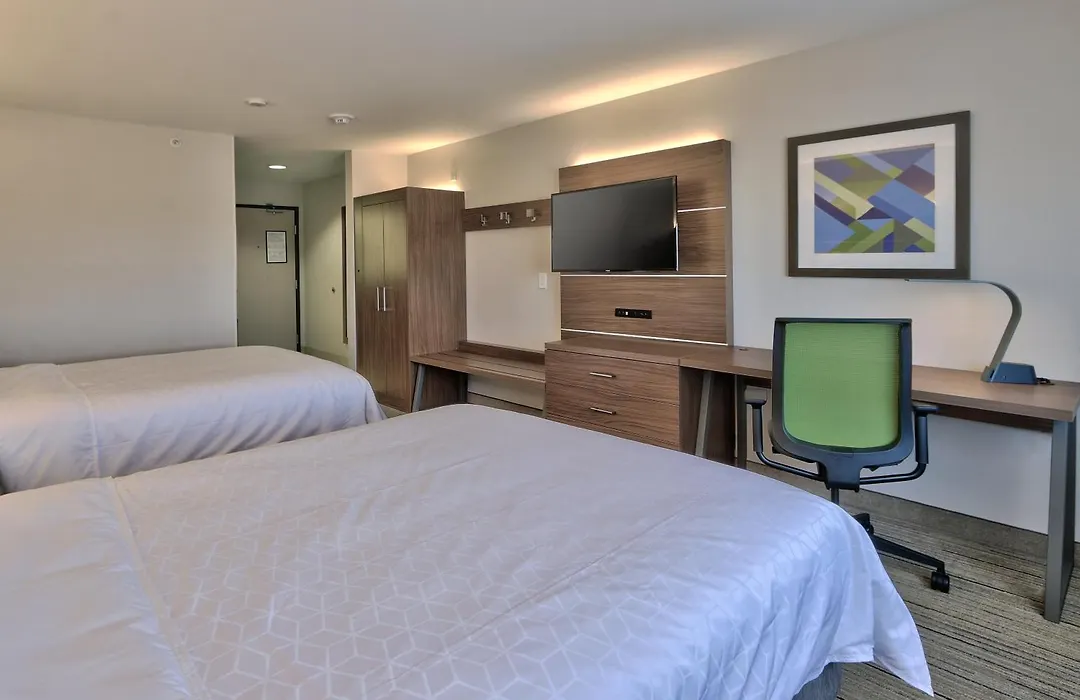 Holiday Inn Express & Suites Portales By Ihg-1