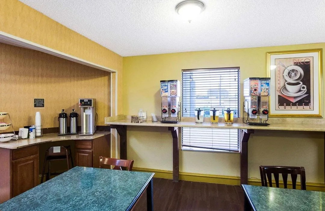 Fiesta Inn And Suites Medical Center I-10-1