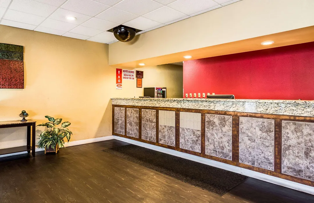 Econo Lodge - Oxmoor-1