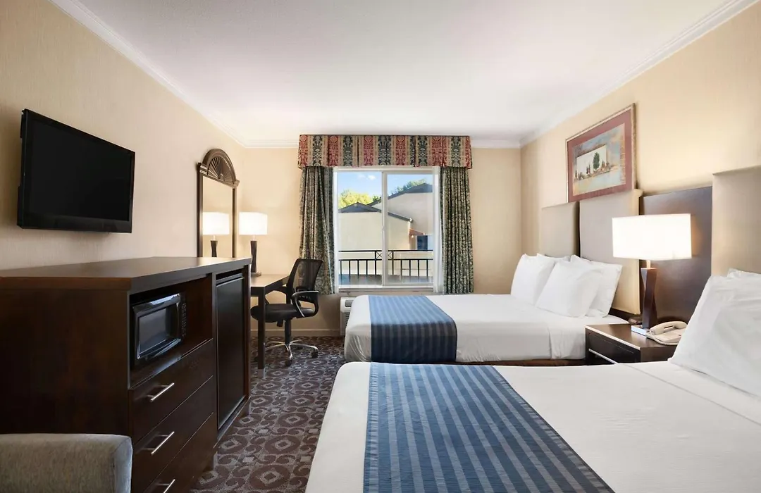 Days Inn By Wyndham Concord-1