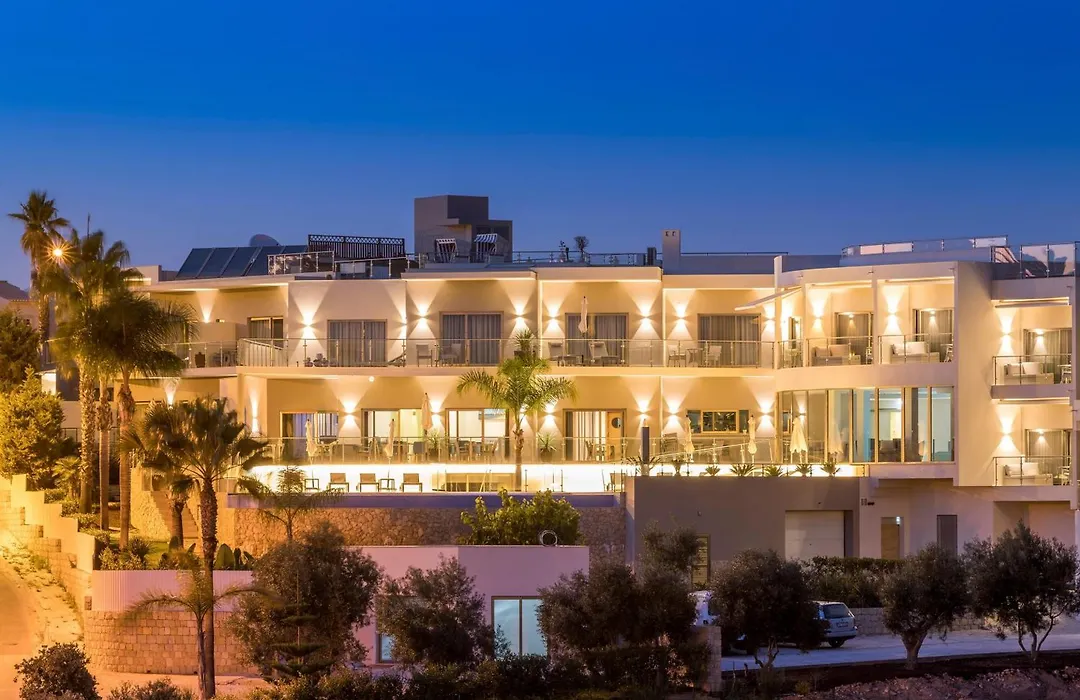 Caneiros Luxury House & Suites-1